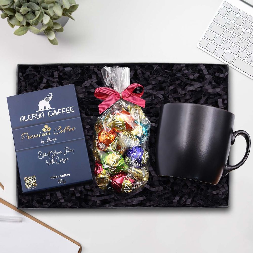 Alerya Premium Filtre Kahve & Siyah Kupa & Lavi Çikolata Hediye Seti