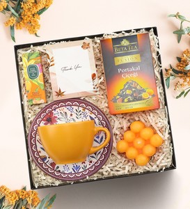 Turuncu Fincan & Turuncu Bubble Mum & Beta Tea Portakal Çiçeği Bitki Çayı & Eyüp Sabri Tuncer Mini Kolonya Hediye Seti