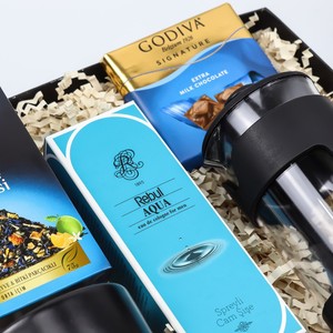 Siyah French Press & Siyah Mat Kupa & Beta Tea Turunç Bahçesi Bitki Çayı & Godiva Çikolata & Rebul Aqua Erkek Kolonya Hediye Set #2