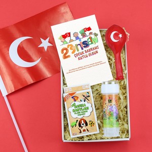 Türk Bayrağı & Türk Bayraklı Balon & Köpük Baloncuk & Mini Hafıza Kartları Hediye Seti